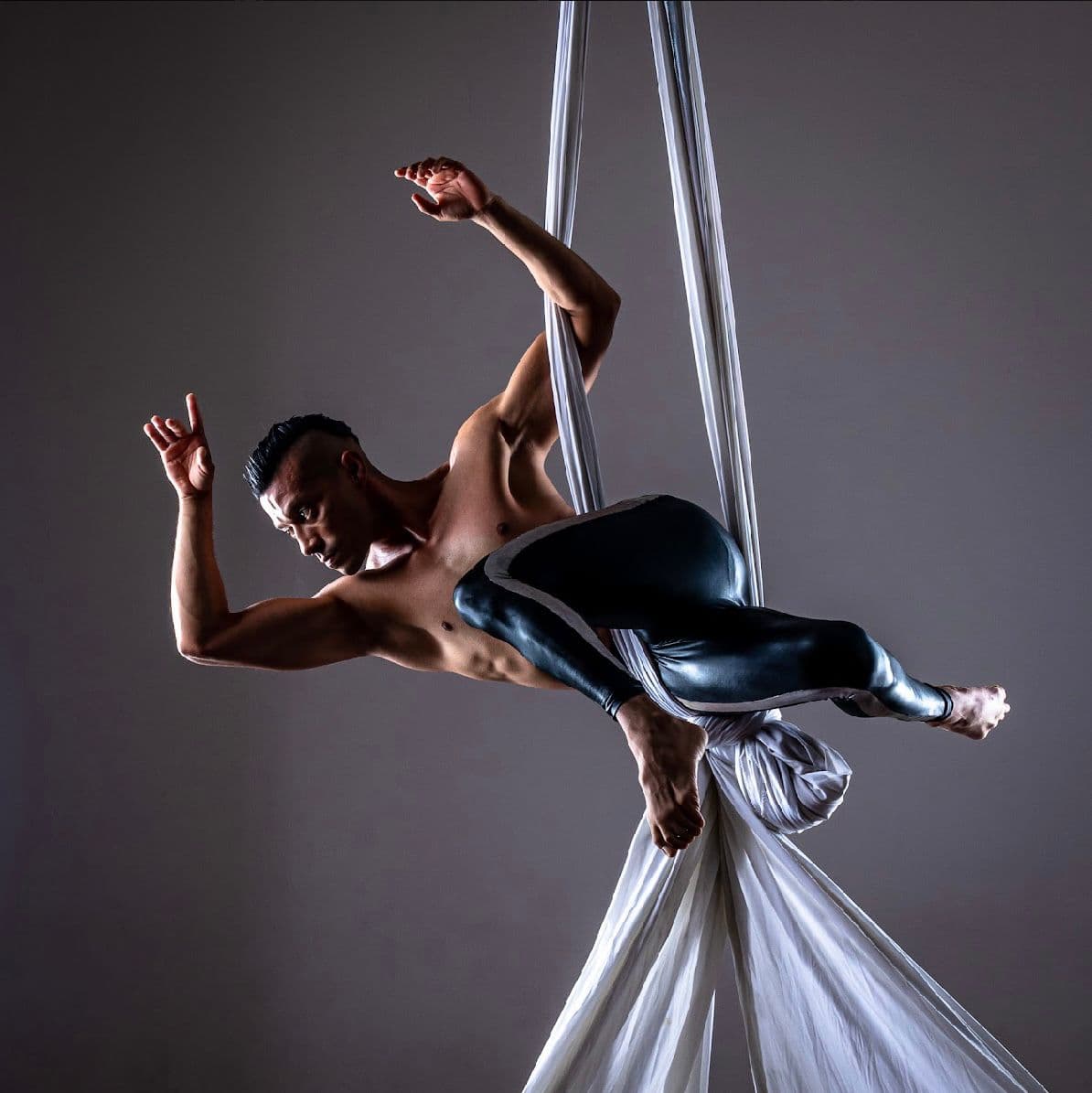 Clase de Aro y Telas (Aéreos) en Wellnest